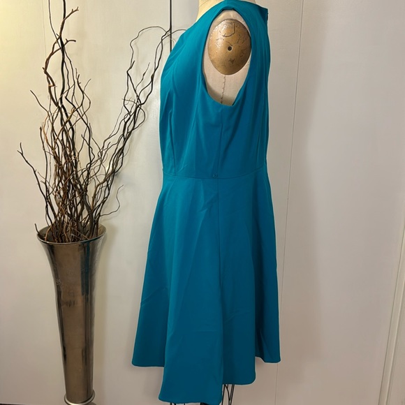 Alyx Teal Green sleeveless midi dress - Picture 3 of 7